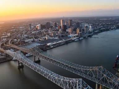Helicopter Tour New Orleans, City Flight - 10 Minutes — photo 2