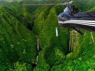 Circle Island Deluxe Helicopter Tour