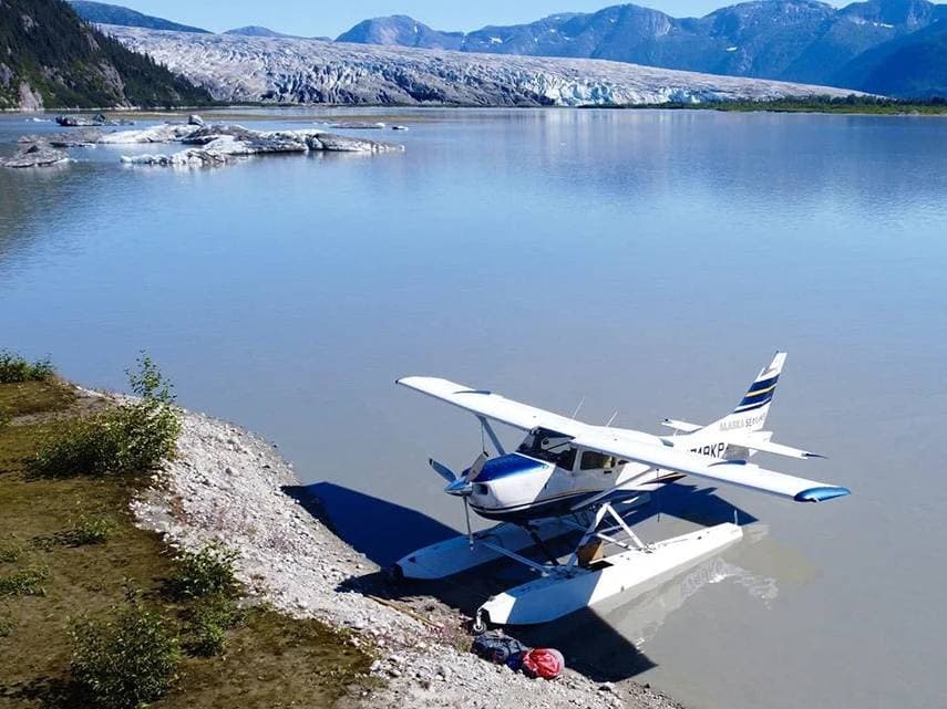 Fly-In Norris Glacier Hike & Packraft