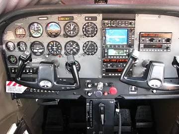 Flying School in Maui