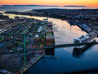 Los Angeles Helicopter Tour - The USA Gateway Tour — photo 1