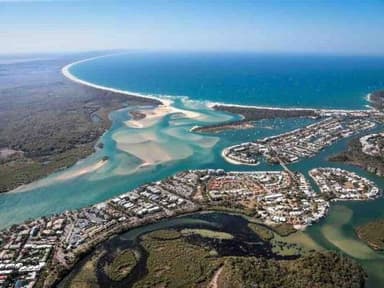North To Noosa — photo 1