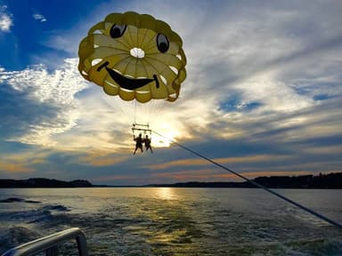 Paradise Parasail in Lake Ozark — photo 1