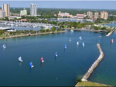 St. Petersburg Helicopter Tour - Tampa Bay — photo 1