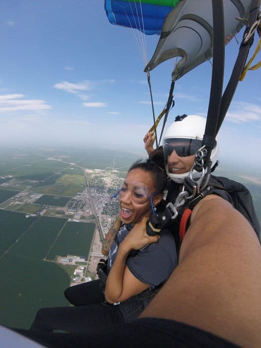 Tandem Skydiving in Lincoln