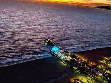 30 Minute Malibu/Santa Monica Pier Shoreline Tour — photo 2