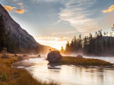 60 Minute Yellowstone Helicopter Tour — photo 1