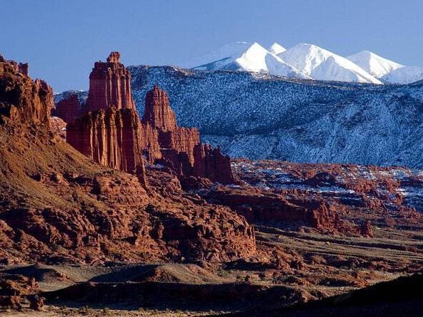 Backcountry Arches Helicopter Tour