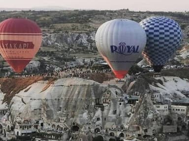 Cappadocia Balloon Ride and Champagne Breakfast — photo 3