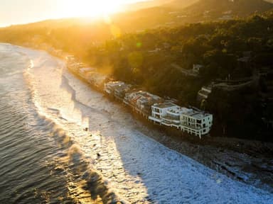 City & Coast: Beaches & City: 50-Minute Helicopter Tour — photo 2