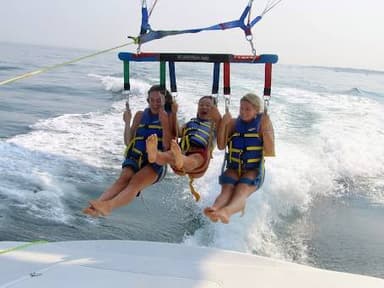 Dennis Parasailing — photo 2