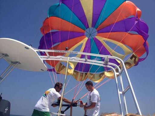Dennis Parasailing