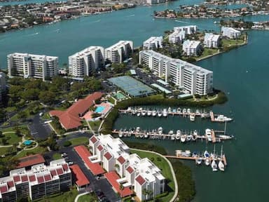 Helicopter Tour of Treasure Island Tampa — photo 4
