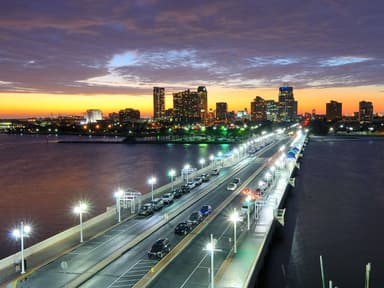 Downtown St. Pete Helicopter Tour — photo 1