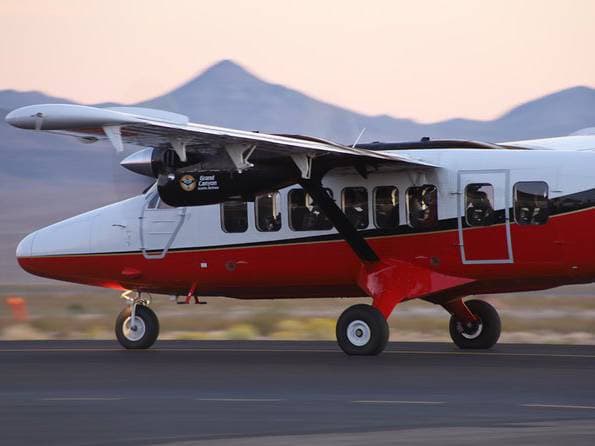 Grand Canyon Landmarks Tour by Airplane