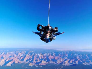 Grand Canyon Naked Skydiv 16,000FT — photo 1