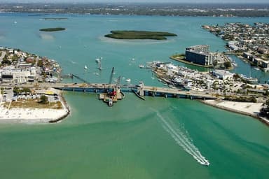 Helicopter Ride: Skyway Bridge, Fort Desoto & St. Pete Beaches — photo 4