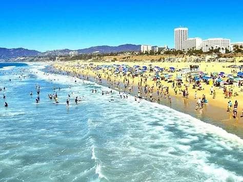 Helicopter Tour of Hollywood, Los Angeles and Coastline