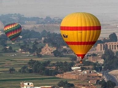 Hot Air Balloon Ride in Luxor — photo 1