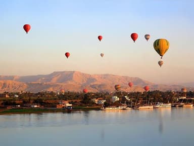 Hot Air Balloon Ride in Luxor,Egypt — photo 2