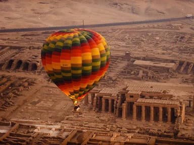 Hot Air Balloon Ride in Luxor,Egypt — photo 1