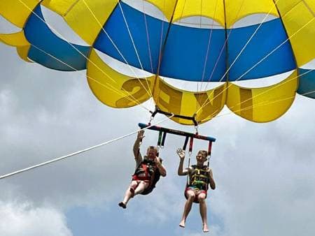 Ike’s Parasail in Gulf Shores