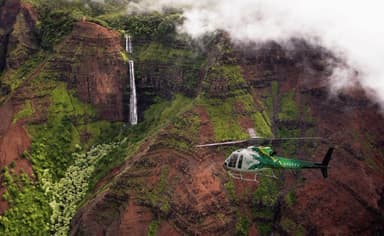 Lava Field and Rainforest Best Helicopter Ride in Big Island — photo 2