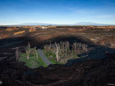 Lava & Rainforests Helicopter Adventure from Hilo — photo 3