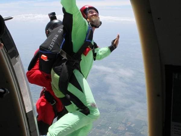 Learn to Skydive Solo in Kansas City