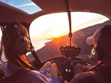 Los Angeles Helicopter Tour - Hollywood & The Beach — photo 1
