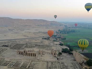 Luxury Hot Air Balloon Ridding in Luxor — photo 2