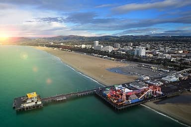 Malibu & Santa Monica Coastline Helicopter Tour — photo 1
