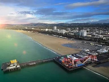 Malibu & Santa Monica Coastline Helicopter Tour — photo 1