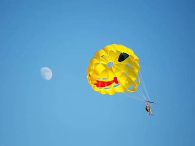 Maunalua Bay Parasailing Adventure — photo 1