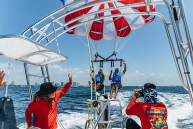 Biscayne Bay Miami Parasailing Flight — photo 3