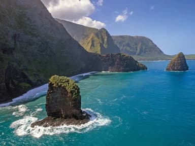 Molokai Sea Cliffs Helicopter Tour — photo 1