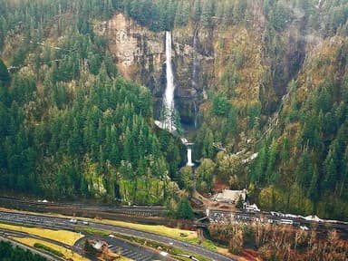 Multnomah Falls and Columbia Gorge Air Tour from Portland — photo 3