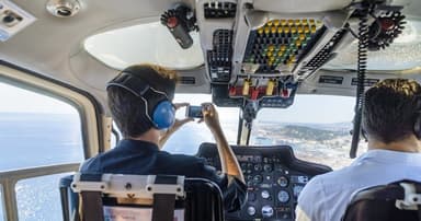 Panoramic Flight over Barcelona Coastline — photo 3