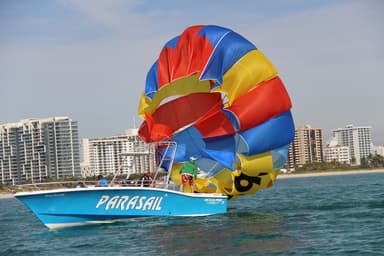 Deluxe Parasail Flight in Miami — photo 2