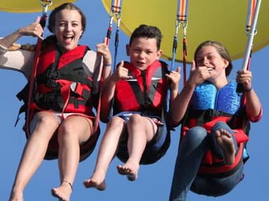 Parasailing over The Seattle Waterfront — photo 2
