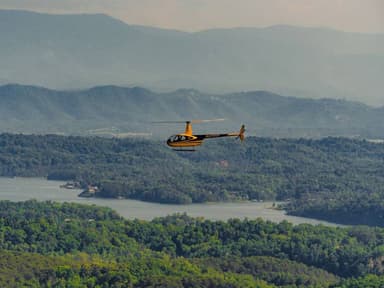 Pigeon Forge: French Broad River and Lake Helicopter Tour — photo 4