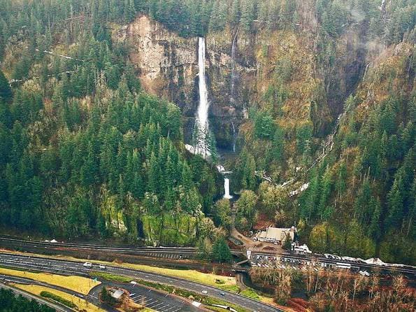 Portland Air Tour of Multnomah Falls