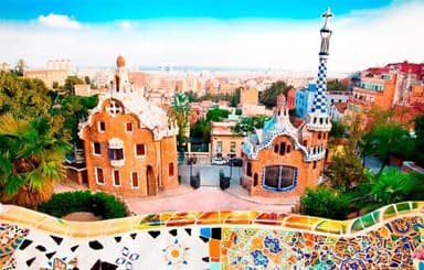 360º Barcelona Gaudí Helicopter Tour: Sagrada Familia and Park Güell — photo 2