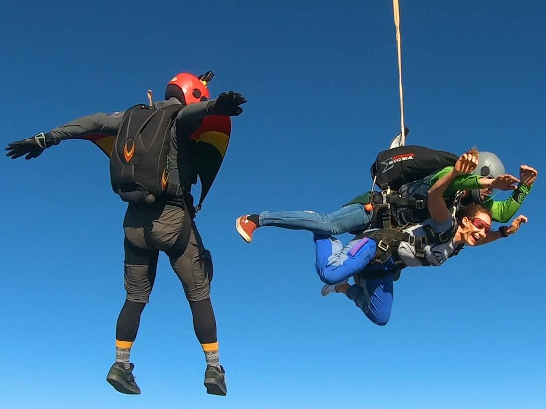 SkyDance Skydiving
