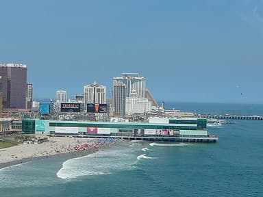 Steel Pier Helicopter Shoreline Tour — photo 2
