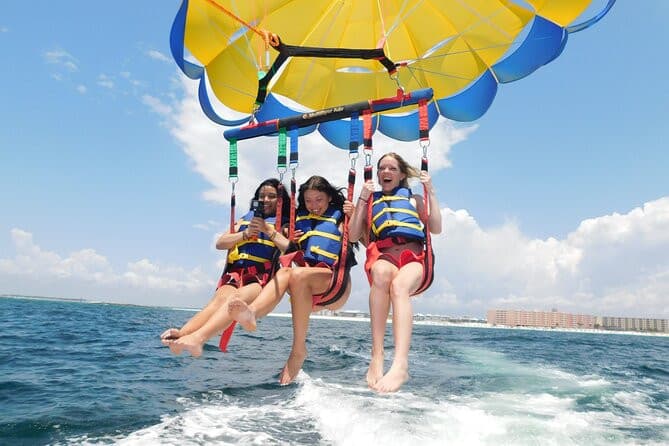 Sky High Parasailing Flight from Marina Cafe in Destin