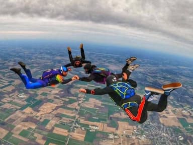 Tandem Skydiving in Rochester — photo 1