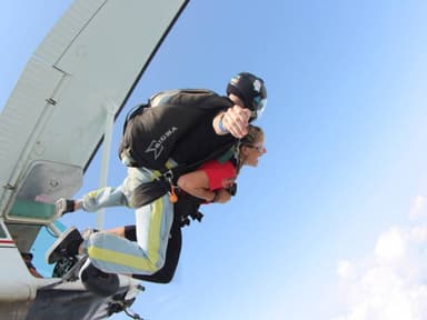 Tandem Skydiving in Saint Louis — photo 1