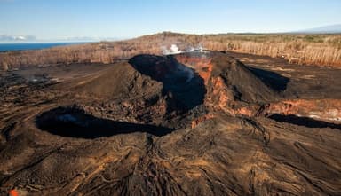Volcano Landing Big Island Helicopter Tour — photo 2
